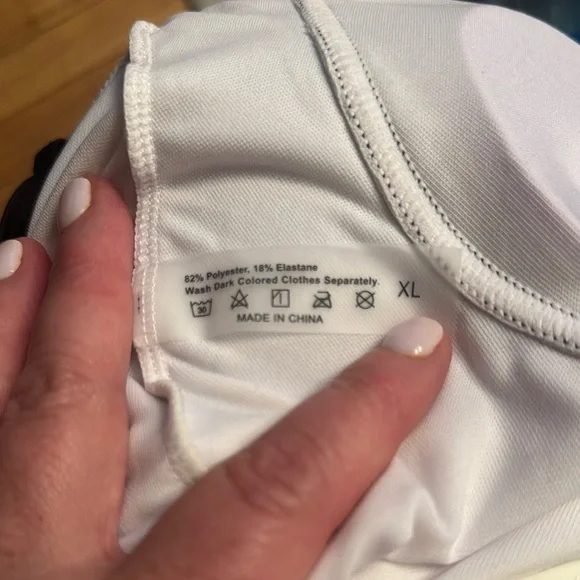 Chic White One-Piece Swimsuit with Black Trim - Picture 5 of 5